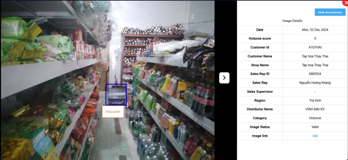 Geladeira em um corredor sem referências de HotZone